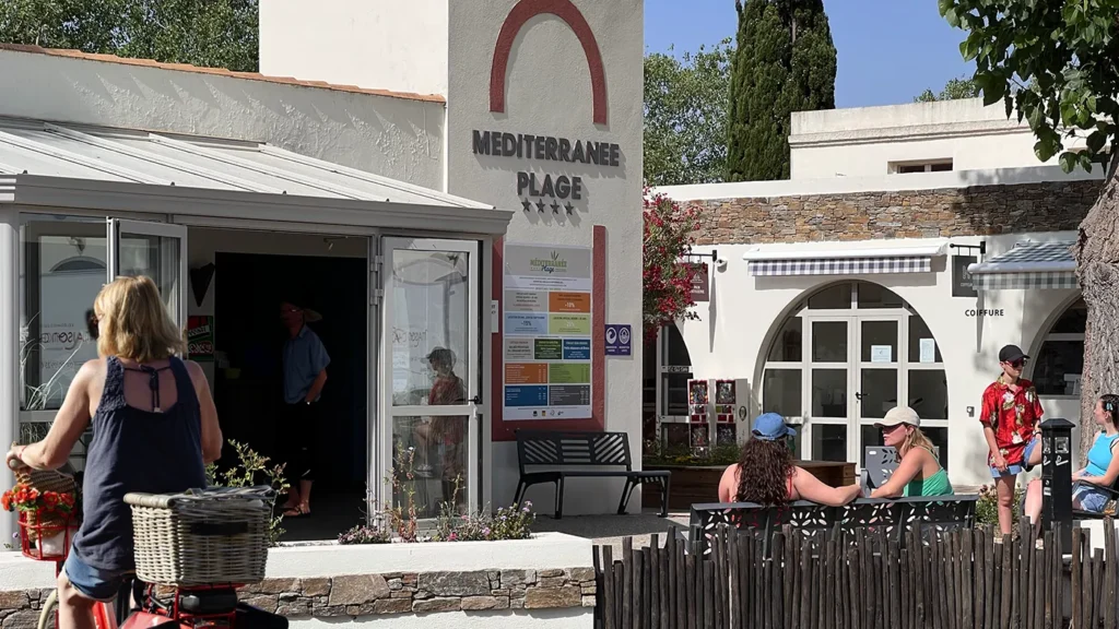 Reception at the Méditerranée Plage campsite in Vias (near Portiragnes)